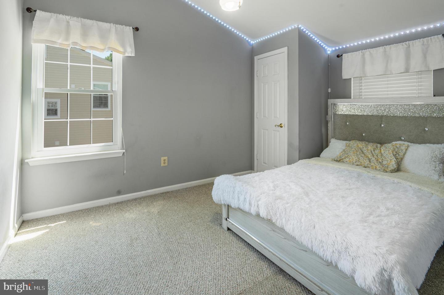 6193 OAKLAWN LN, WOODBRIDGE, Virginia 22193, 5 Bedrooms Bedrooms, ,3 BathroomsBathrooms,Residential,For sale,6193 OAKLAWN LN,VAPW2094150 MLS # VAPW2094150