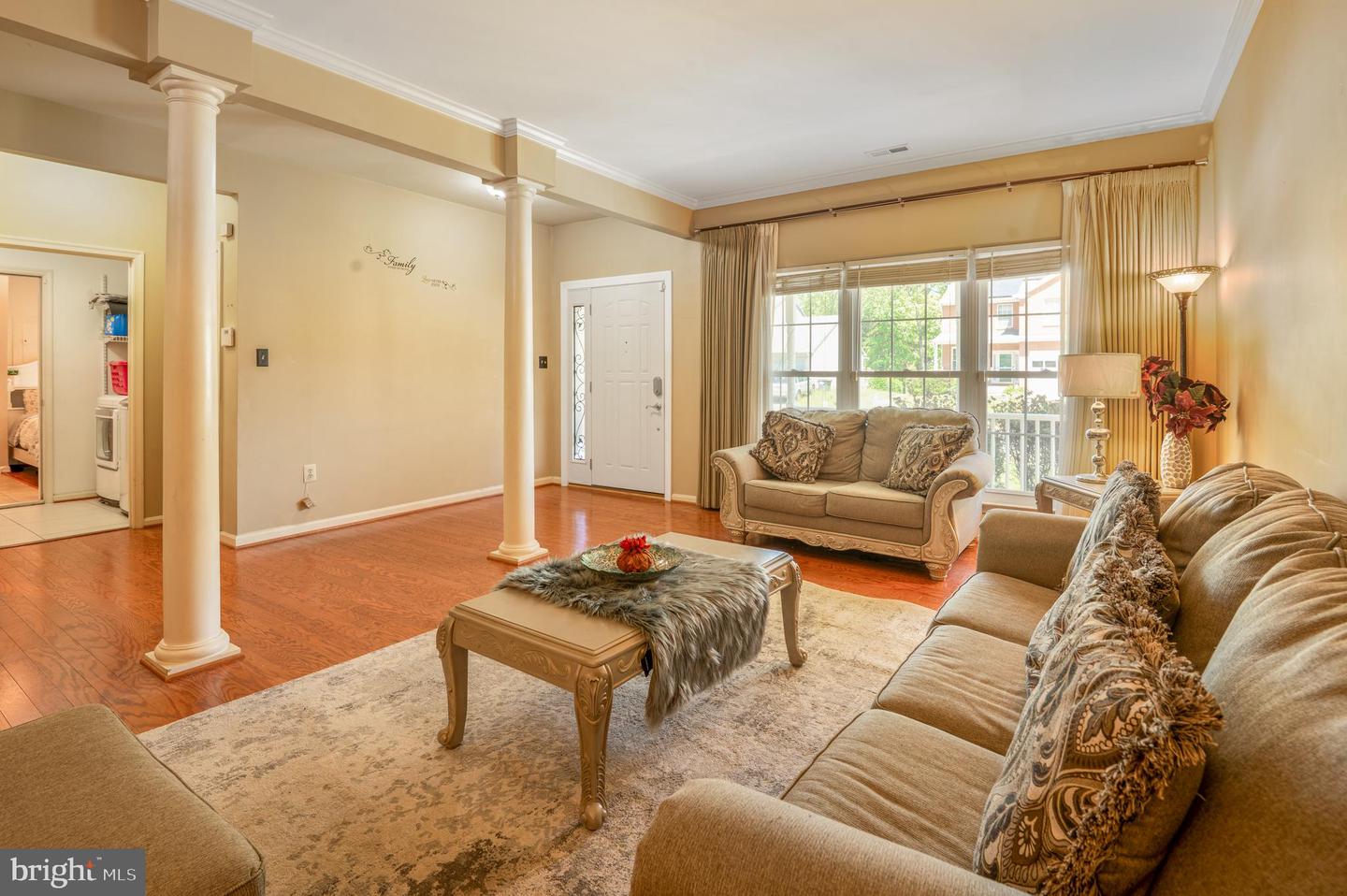 6193 OAKLAWN LN, WOODBRIDGE, Virginia 22193, 5 Bedrooms Bedrooms, ,3 BathroomsBathrooms,Residential,For sale,6193 OAKLAWN LN,VAPW2094150 MLS # VAPW2094150