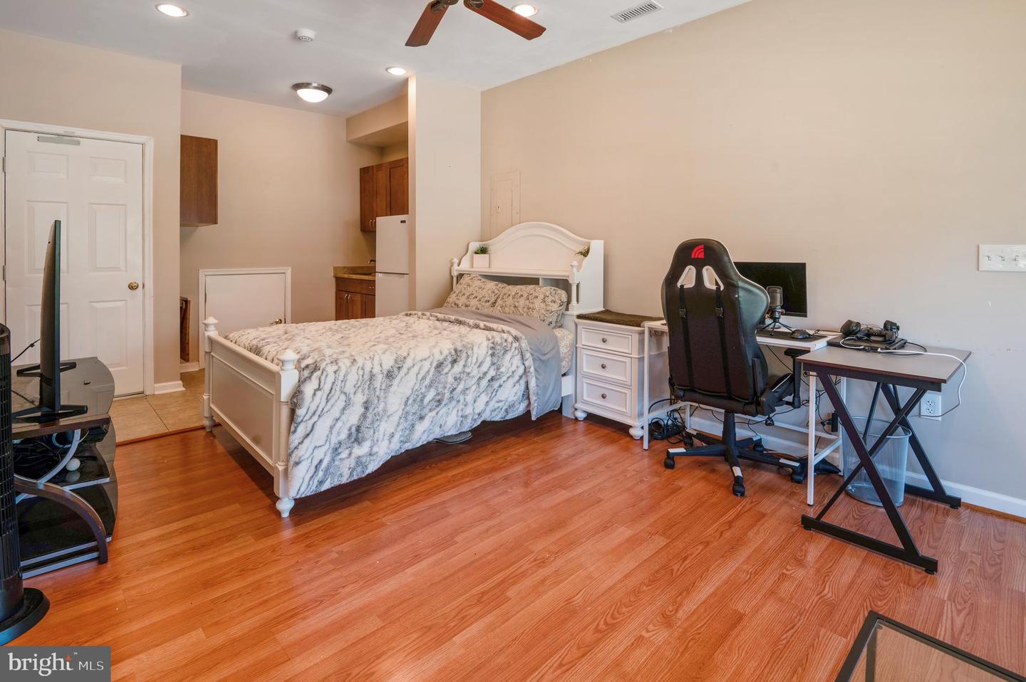 6193 OAKLAWN LN, WOODBRIDGE, Virginia 22193, 5 Bedrooms Bedrooms, ,3 BathroomsBathrooms,Residential,For sale,6193 OAKLAWN LN,VAPW2094150 MLS # VAPW2094150