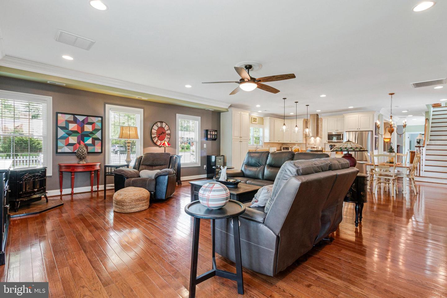 6501 JOYCE RD, ALEXANDRIA, Virginia 22310, 5 Bedrooms Bedrooms, ,4 BathroomsBathrooms,Residential,For sale,6501 JOYCE RD,VAFX2239308 MLS # VAFX2239308