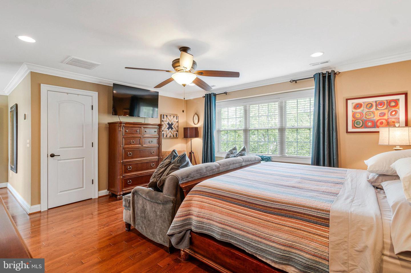 6501 JOYCE RD, ALEXANDRIA, Virginia 22310, 5 Bedrooms Bedrooms, ,4 BathroomsBathrooms,Residential,For sale,6501 JOYCE RD,VAFX2239308 MLS # VAFX2239308