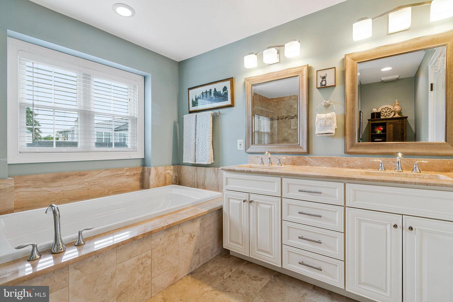 6501 JOYCE RD, ALEXANDRIA, Virginia 22310, 5 Bedrooms Bedrooms, ,4 BathroomsBathrooms,Residential,For sale,6501 JOYCE RD,VAFX2239308 MLS # VAFX2239308