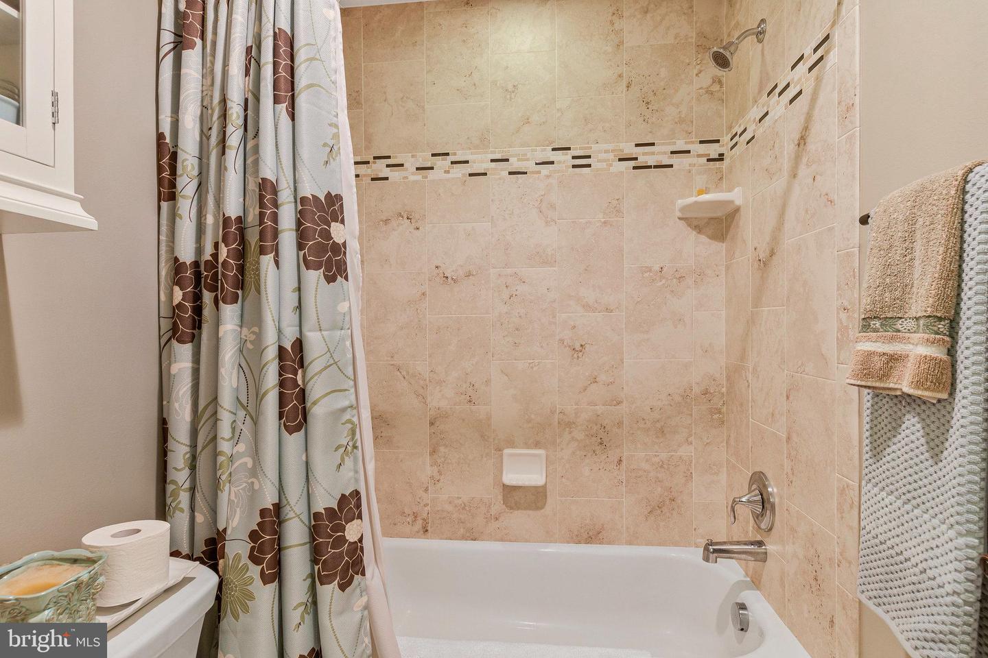 6501 JOYCE RD, ALEXANDRIA, Virginia 22310, 5 Bedrooms Bedrooms, ,4 BathroomsBathrooms,Residential,For sale,6501 JOYCE RD,VAFX2239308 MLS # VAFX2239308