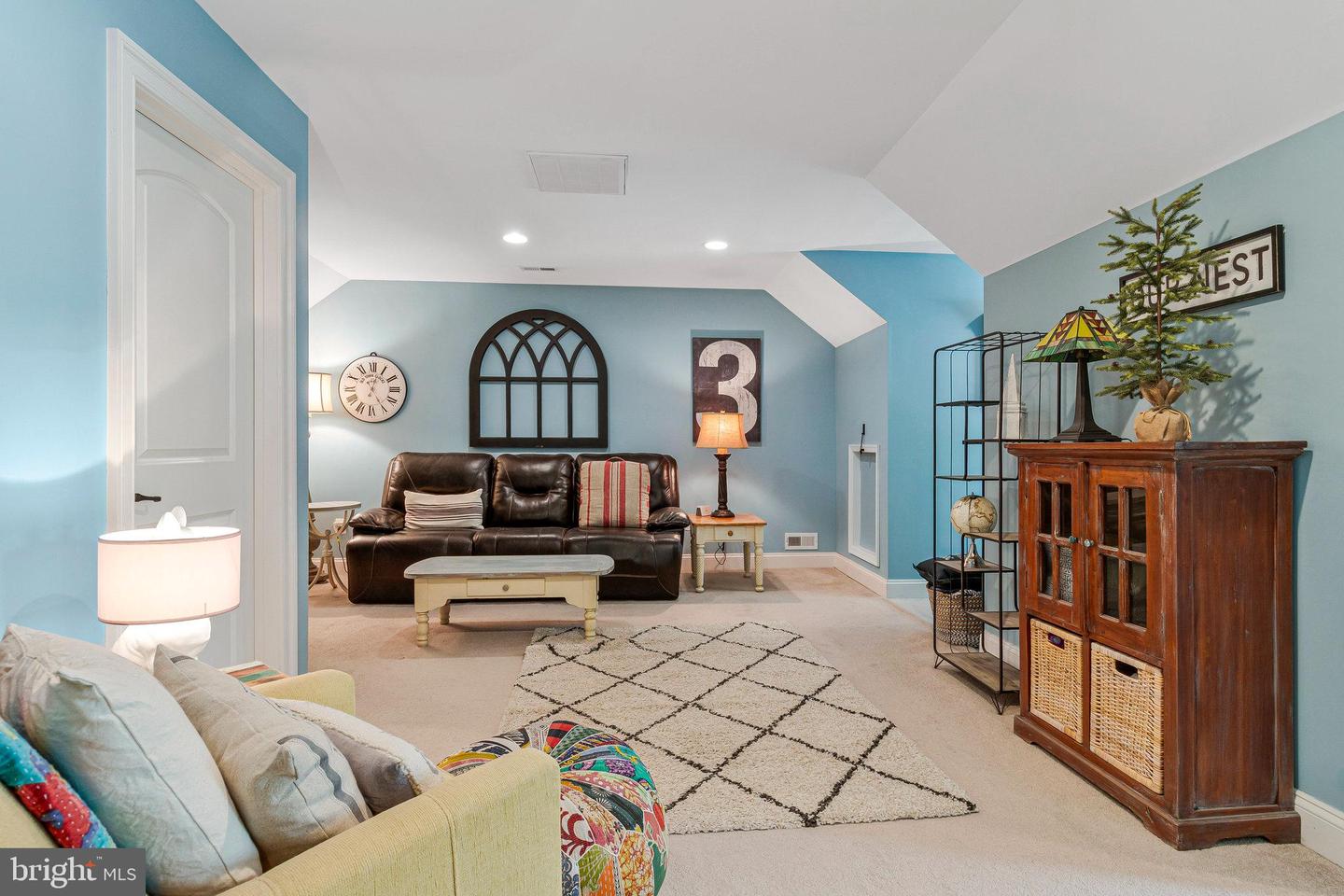 6501 JOYCE RD, ALEXANDRIA, Virginia 22310, 5 Bedrooms Bedrooms, ,4 BathroomsBathrooms,Residential,For sale,6501 JOYCE RD,VAFX2239308 MLS # VAFX2239308