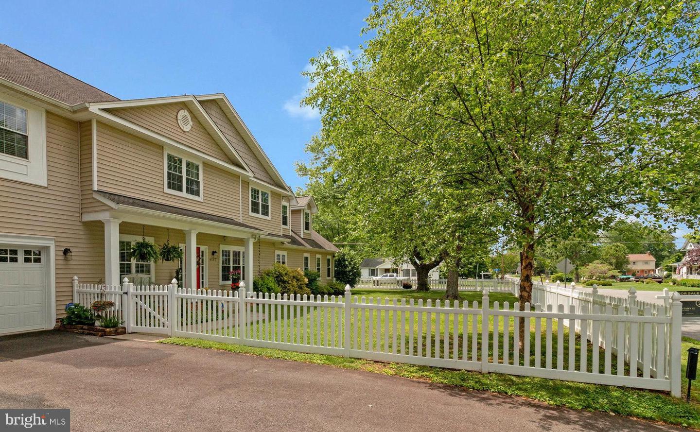 6501 JOYCE RD, ALEXANDRIA, Virginia 22310, 5 Bedrooms Bedrooms, ,4 BathroomsBathrooms,Residential,For sale,6501 JOYCE RD,VAFX2239308 MLS # VAFX2239308