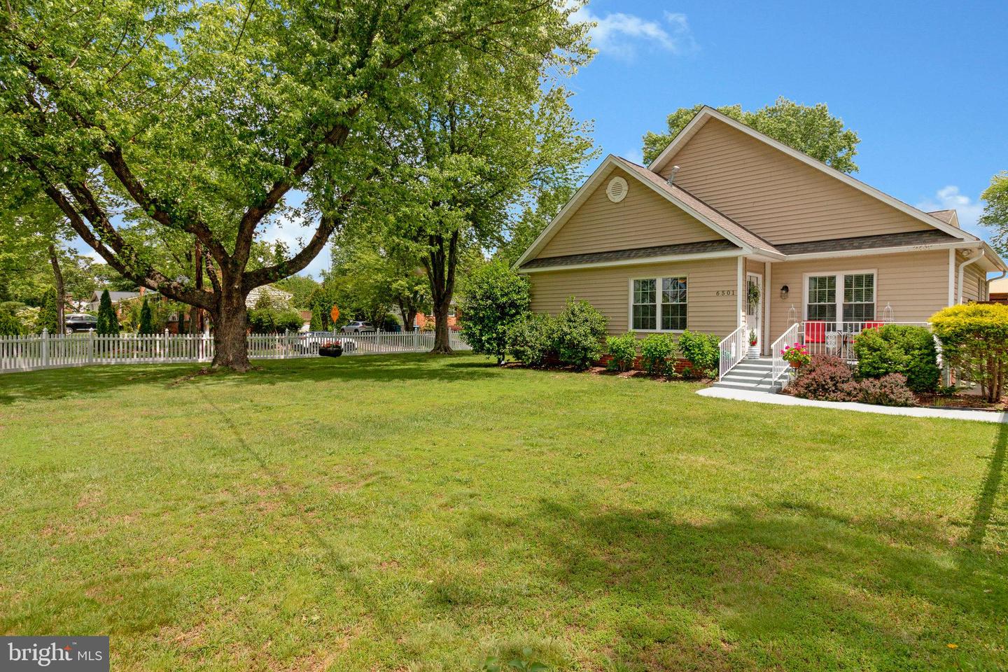 6501 JOYCE RD, ALEXANDRIA, Virginia 22310, 5 Bedrooms Bedrooms, ,4 BathroomsBathrooms,Residential,For sale,6501 JOYCE RD,VAFX2239308 MLS # VAFX2239308