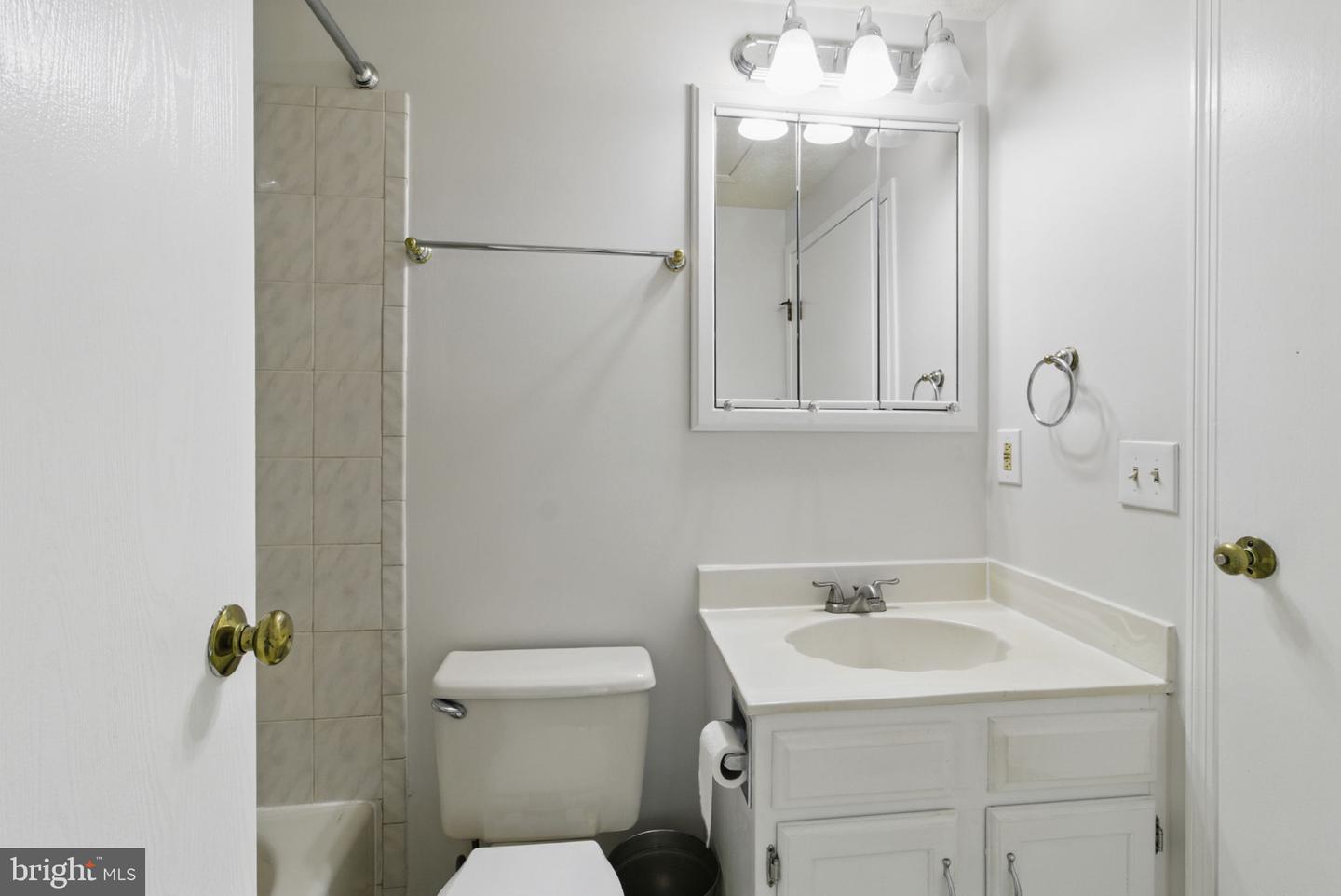 1920 BELMONT RIDGE CT, RESTON, Virginia 20191, 2 Bedrooms Bedrooms, ,1 BathroomBathrooms,Residential,For sale,1920 BELMONT RIDGE CT,VAFX2239312 MLS # VAFX2239312