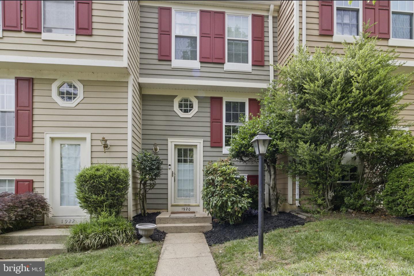 1920 BELMONT RIDGE CT, RESTON, Virginia 20191, 2 Bedrooms Bedrooms, ,1 BathroomBathrooms,Residential,For sale,1920 BELMONT RIDGE CT,VAFX2239312 MLS # VAFX2239312