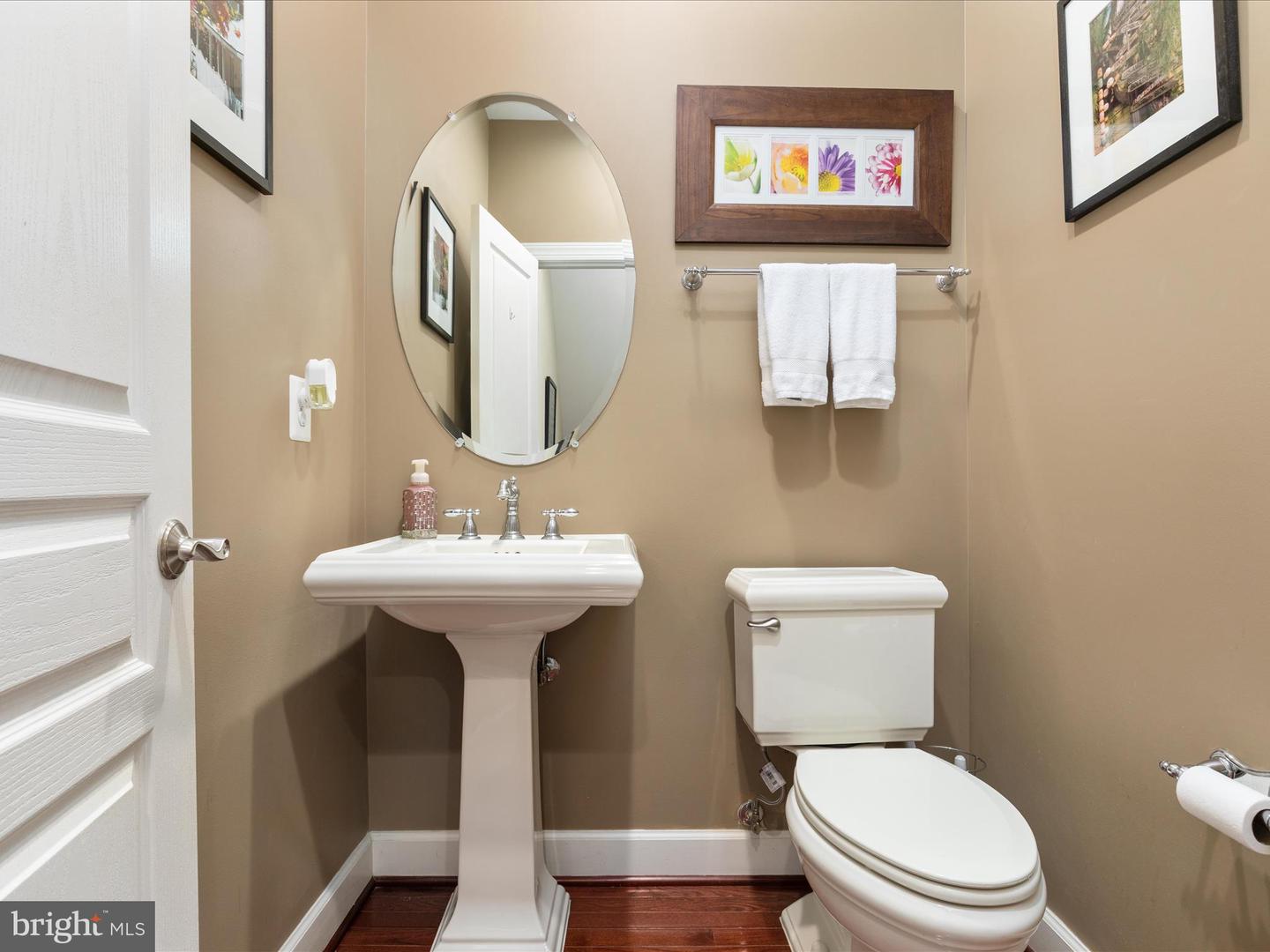 42473 TOURMALINE, ASHBURN, Virginia 20148, 4 Bedrooms Bedrooms, ,3 BathroomsBathrooms,Residential,For sale,42473 TOURMALINE,VALO2095550 MLS # VALO2095550
