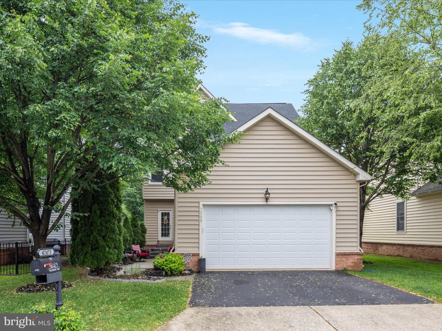 42473 TOURMALINE, ASHBURN, Virginia 20148, 4 Bedrooms Bedrooms, ,3 BathroomsBathrooms,Residential,For sale,42473 TOURMALINE,VALO2095550 MLS # VALO2095550