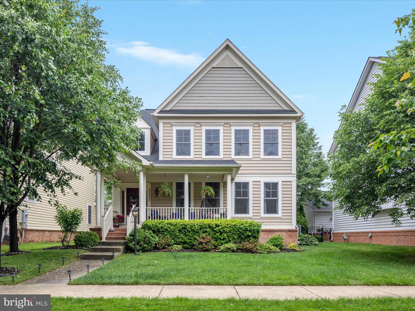 42473 TOURMALINE, ASHBURN, Virginia 20148, 4 Bedrooms Bedrooms, ,3 BathroomsBathrooms,Residential,For sale,42473 TOURMALINE,VALO2095550 MLS # VALO2095550