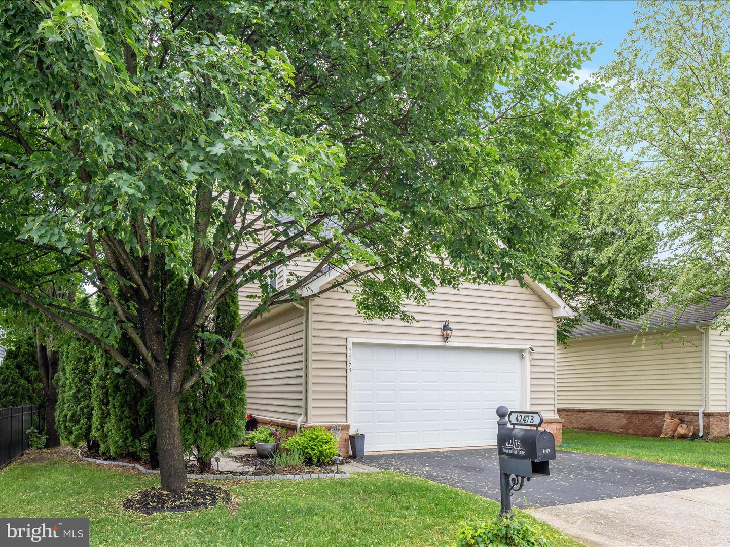 42473 TOURMALINE, ASHBURN, Virginia 20148, 4 Bedrooms Bedrooms, ,3 BathroomsBathrooms,Residential,For sale,42473 TOURMALINE,VALO2095550 MLS # VALO2095550