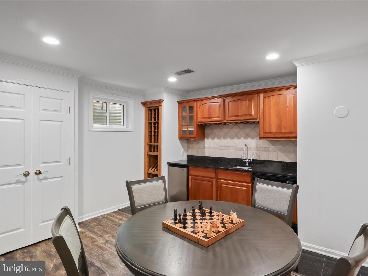 12142 HOLLY KNOLL CIR, GREAT FALLS, Virginia 22066, 4 Bedrooms Bedrooms, ,3 BathroomsBathrooms,Residential,For sale,12142 HOLLY KNOLL CIR,VAFX2238630 MLS # VAFX2238630
