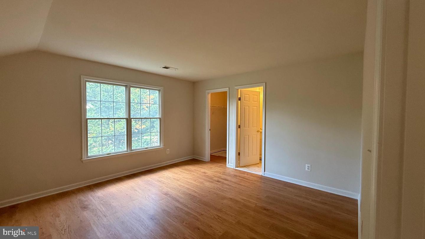 500 ROLAND ST SW, VIENNA, Virginia 22180, 5 Bedrooms Bedrooms, ,4 BathroomsBathrooms,Residential,For sale,500 ROLAND ST SW,VAFX2238646 MLS # VAFX2238646