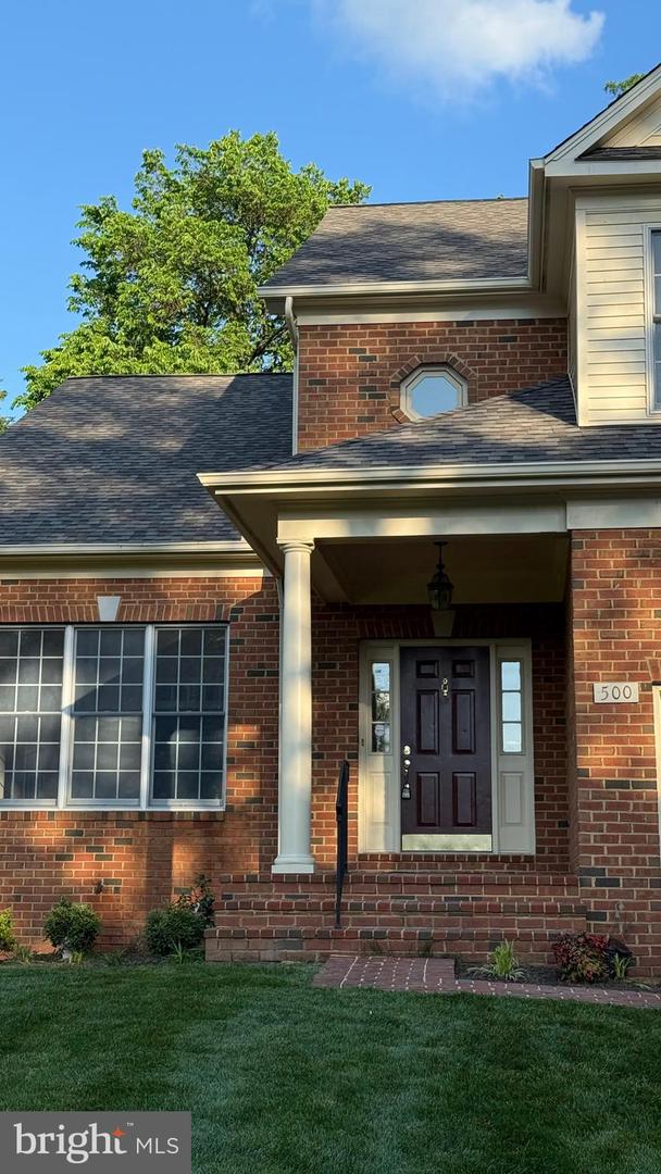 500 ROLAND ST SW, VIENNA, Virginia 22180, 5 Bedrooms Bedrooms, ,4 BathroomsBathrooms,Residential,For sale,500 ROLAND ST SW,VAFX2238646 MLS # VAFX2238646