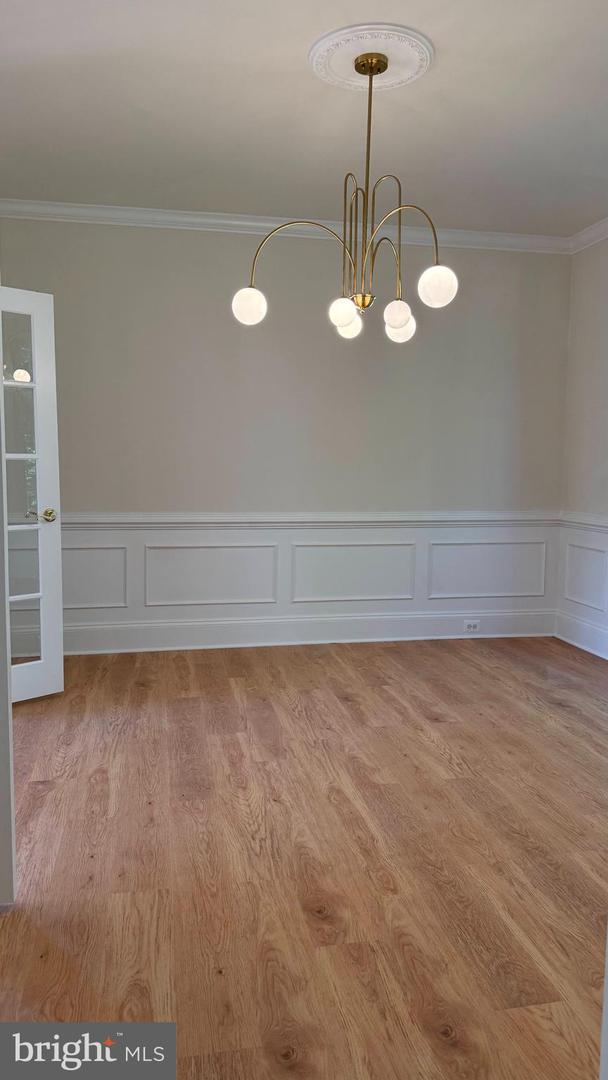 500 ROLAND ST SW, VIENNA, Virginia 22180, 5 Bedrooms Bedrooms, ,4 BathroomsBathrooms,Residential,For sale,500 ROLAND ST SW,VAFX2238646 MLS # VAFX2238646