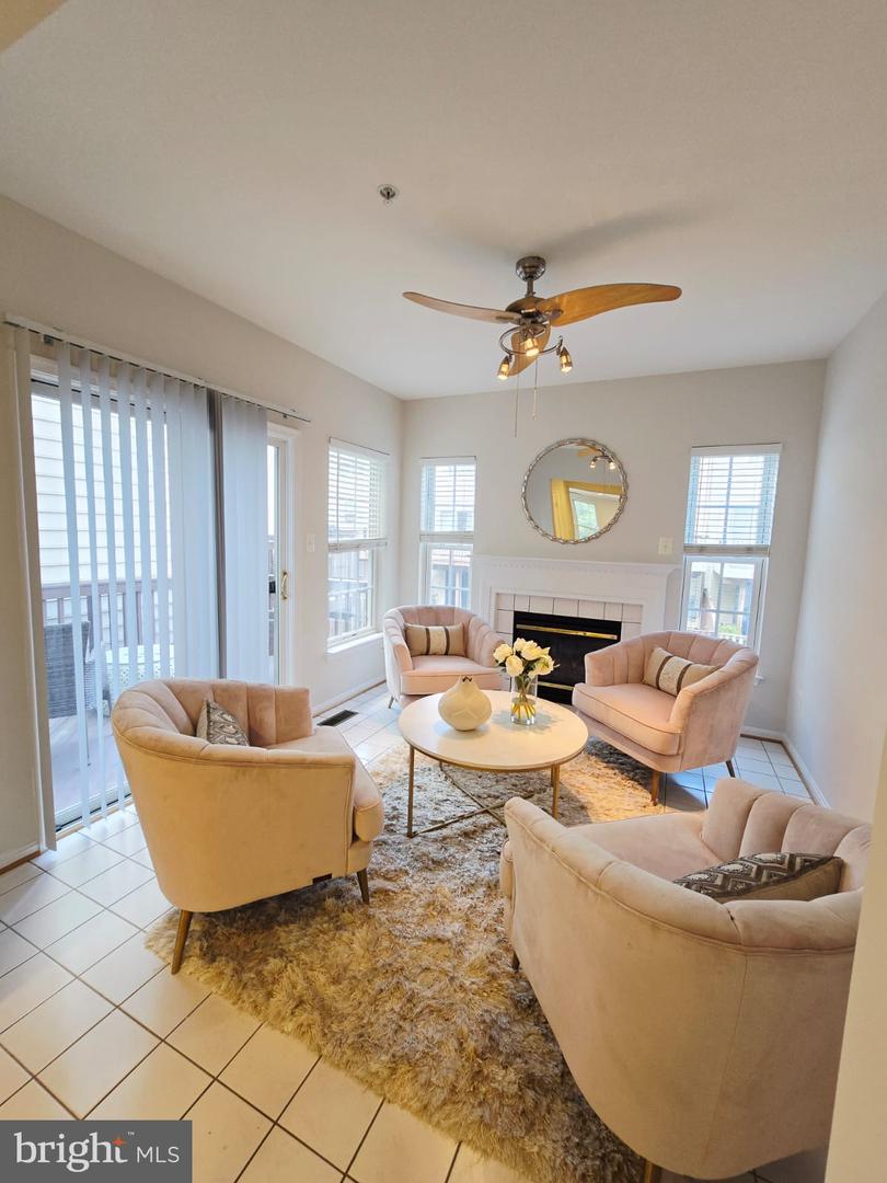 43671 SCARLET, CHANTILLY, Virginia 20152, 4 Bedrooms Bedrooms, ,2 BathroomsBathrooms,Residential,For sale,43671 SCARLET,VALO2095626 MLS # VALO2095626