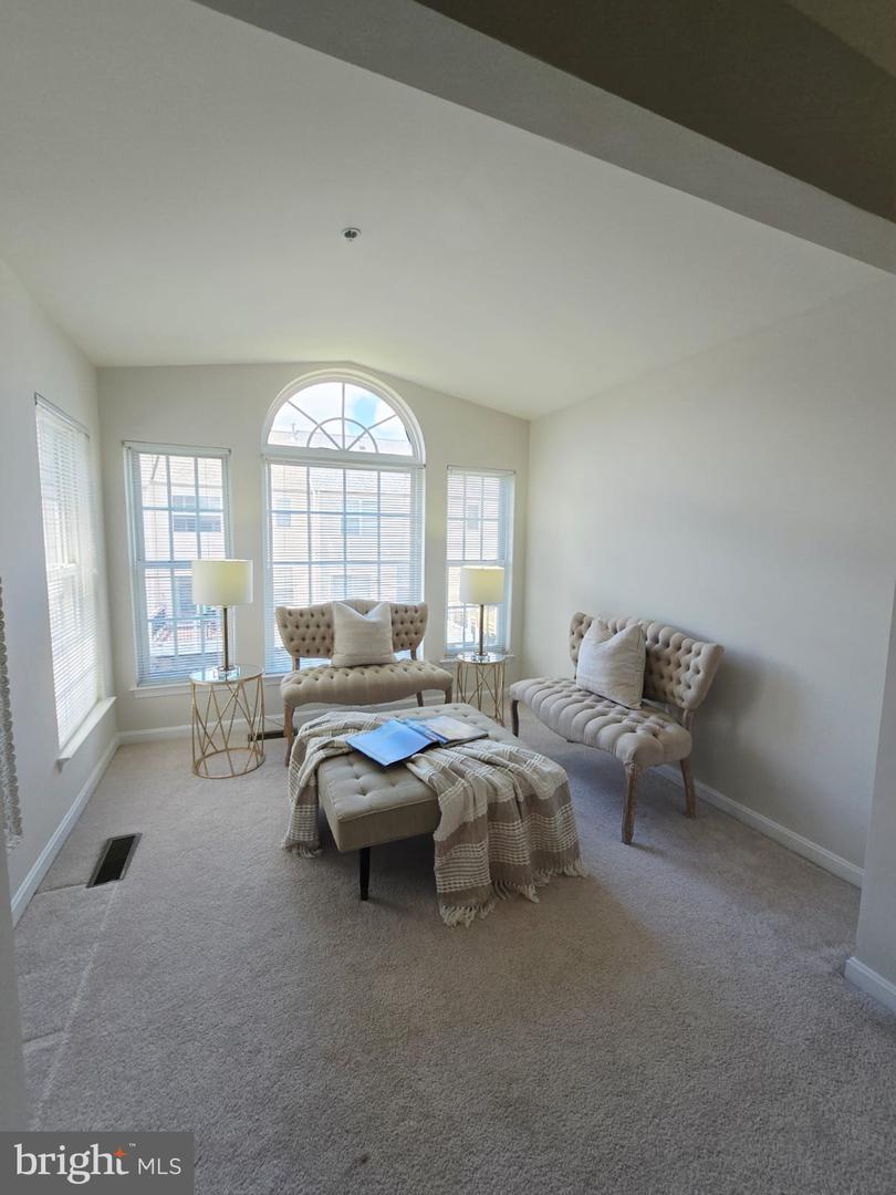 43671 SCARLET, CHANTILLY, Virginia 20152, 4 Bedrooms Bedrooms, ,2 BathroomsBathrooms,Residential,For sale,43671 SCARLET,VALO2095626 MLS # VALO2095626
