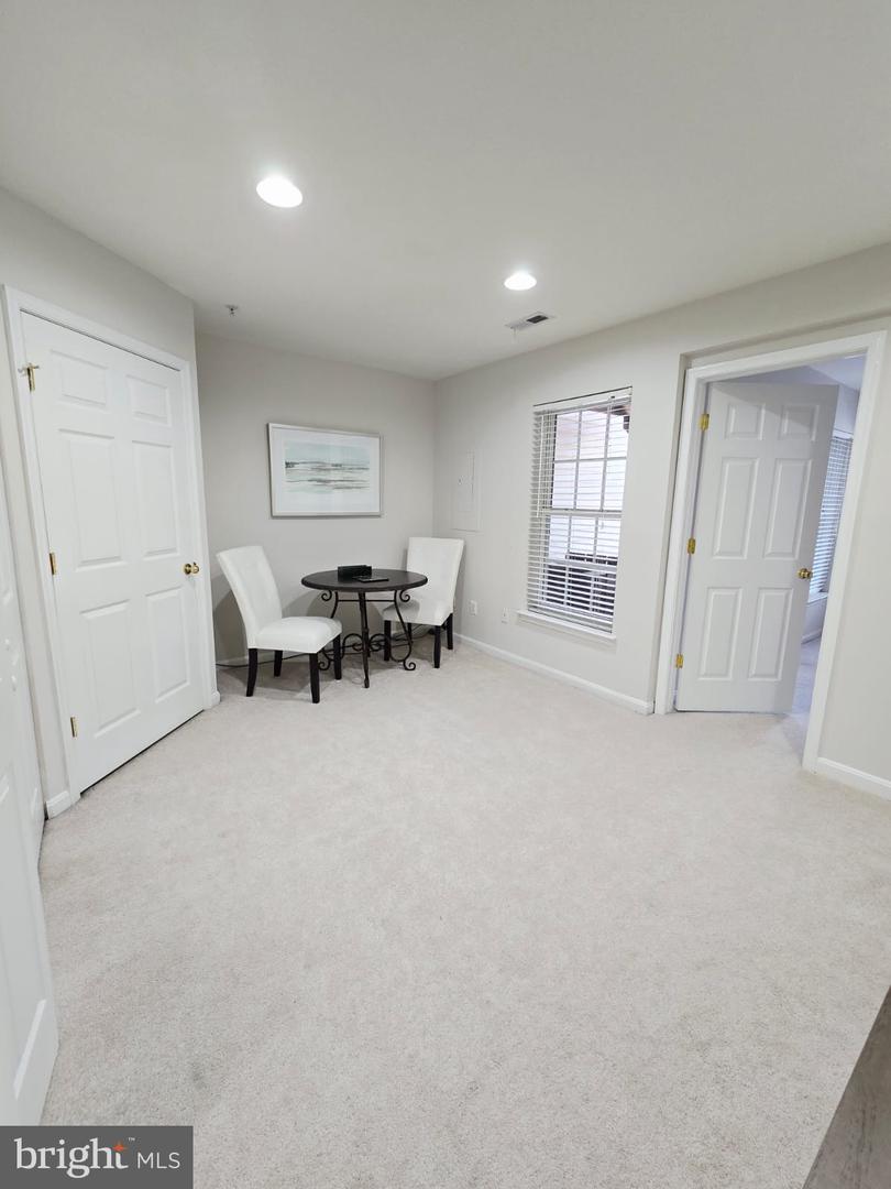 43671 SCARLET, CHANTILLY, Virginia 20152, 4 Bedrooms Bedrooms, ,2 BathroomsBathrooms,Residential,For sale,43671 SCARLET,VALO2095626 MLS # VALO2095626