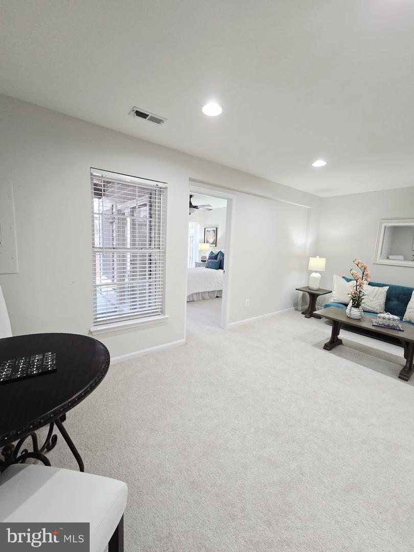 43671 SCARLET, CHANTILLY, Virginia 20152, 4 Bedrooms Bedrooms, ,2 BathroomsBathrooms,Residential,For sale,43671 SCARLET,VALO2095626 MLS # VALO2095626