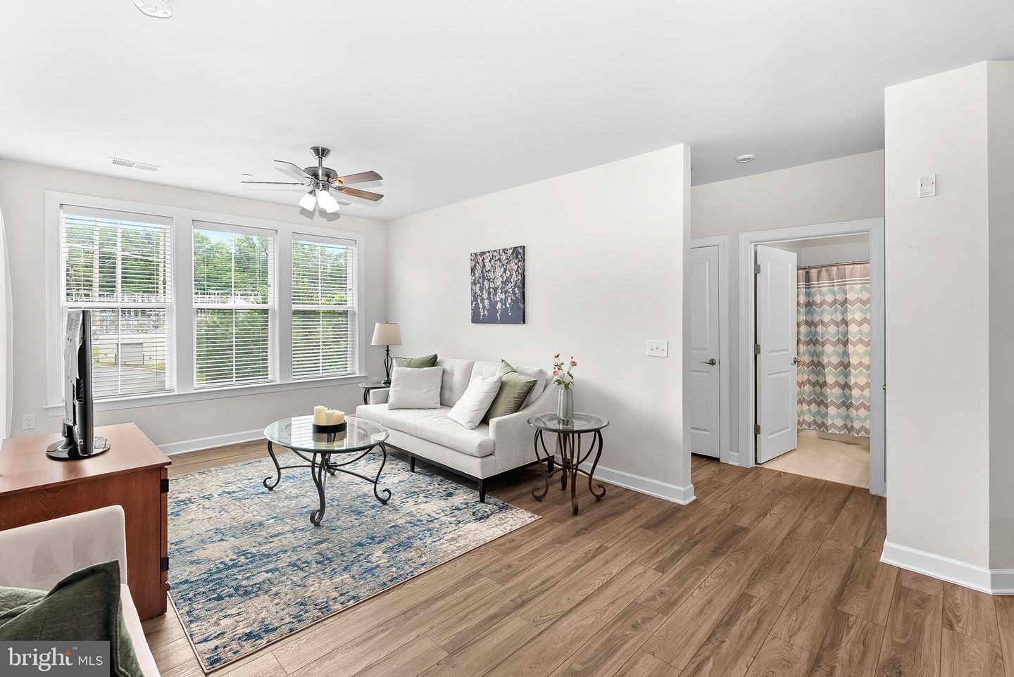 3927 FAIR RIDGE DR #305, FAIRFAX, Virginia 22033, 2 Bedrooms Bedrooms, ,2 BathroomsBathrooms,Residential,For sale,3927 FAIR RIDGE DR #305,VAFX2238866 MLS # VAFX2238866