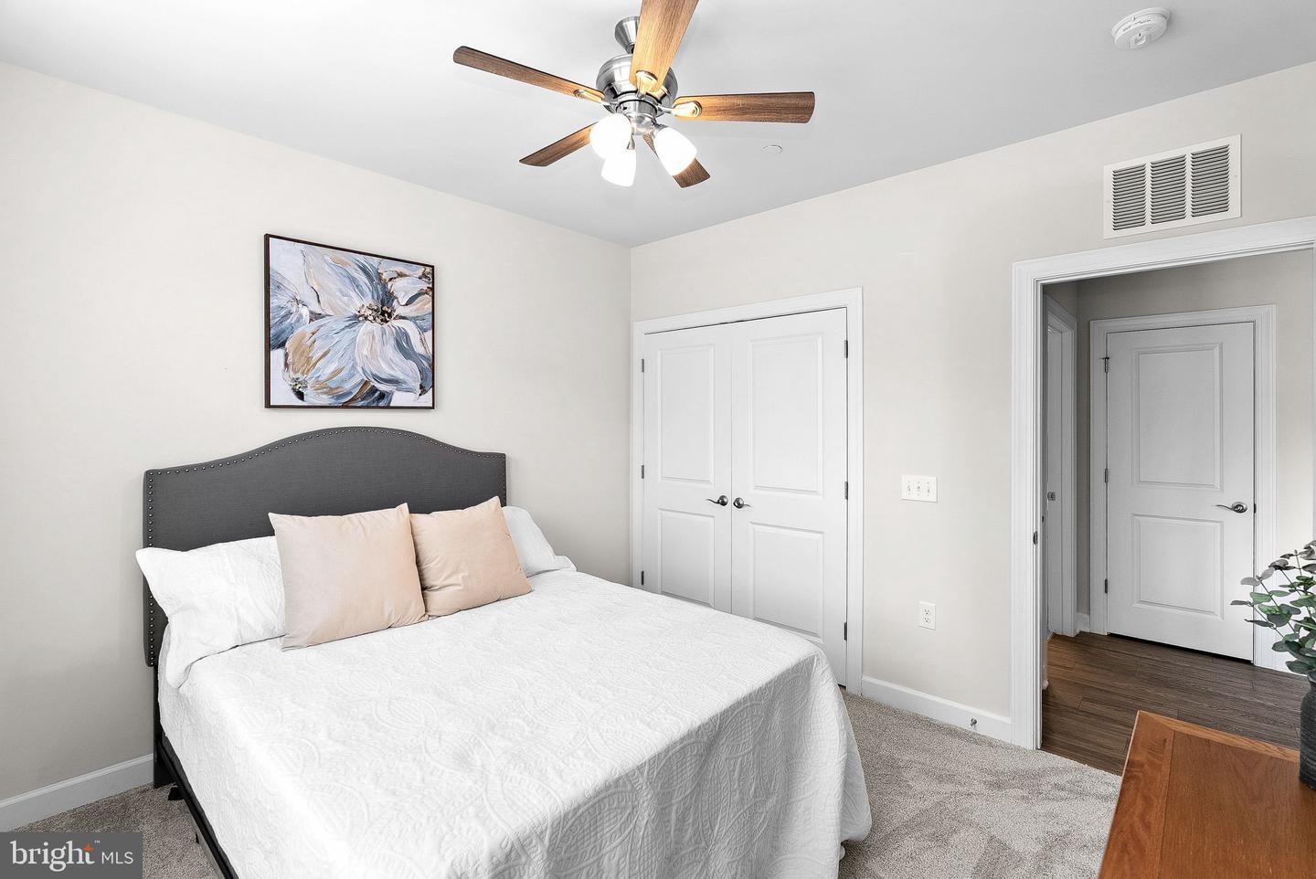 3927 FAIR RIDGE DR #305, FAIRFAX, Virginia 22033, 2 Bedrooms Bedrooms, ,2 BathroomsBathrooms,Residential,For sale,3927 FAIR RIDGE DR #305,VAFX2238866 MLS # VAFX2238866