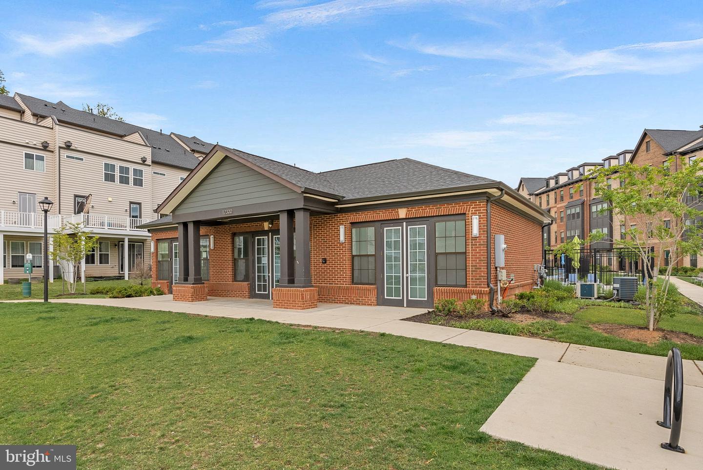 3927 FAIR RIDGE DR #305, FAIRFAX, Virginia 22033, 2 Bedrooms Bedrooms, ,2 BathroomsBathrooms,Residential,For sale,3927 FAIR RIDGE DR #305,VAFX2238866 MLS # VAFX2238866