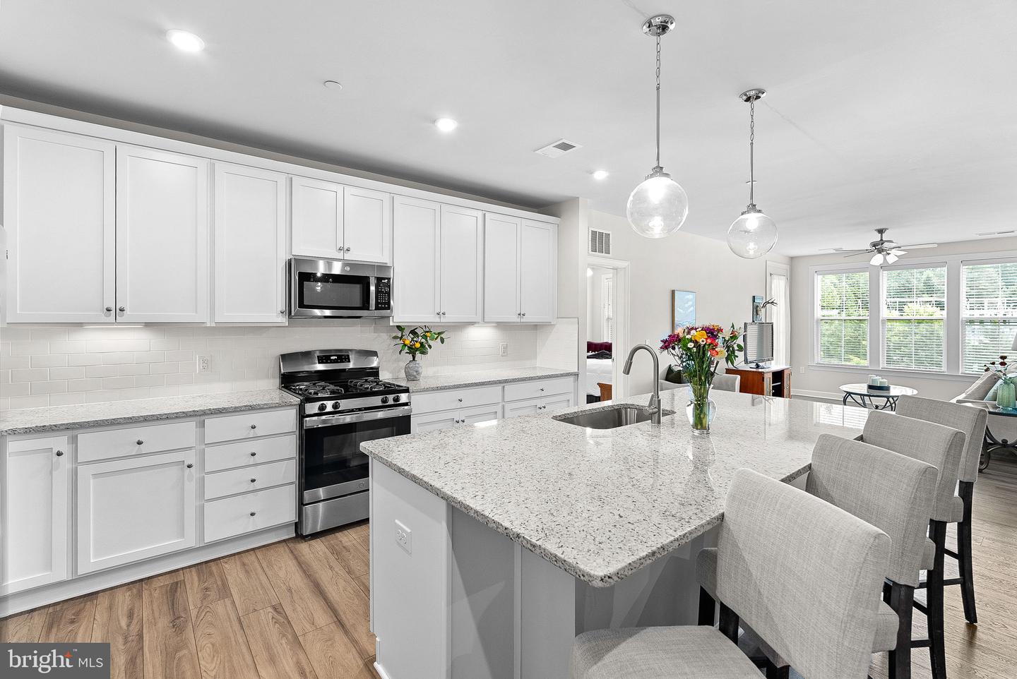 3927 FAIR RIDGE DR #305, FAIRFAX, Virginia 22033, 2 Bedrooms Bedrooms, ,2 BathroomsBathrooms,Residential,For sale,3927 FAIR RIDGE DR #305,VAFX2238866 MLS # VAFX2238866