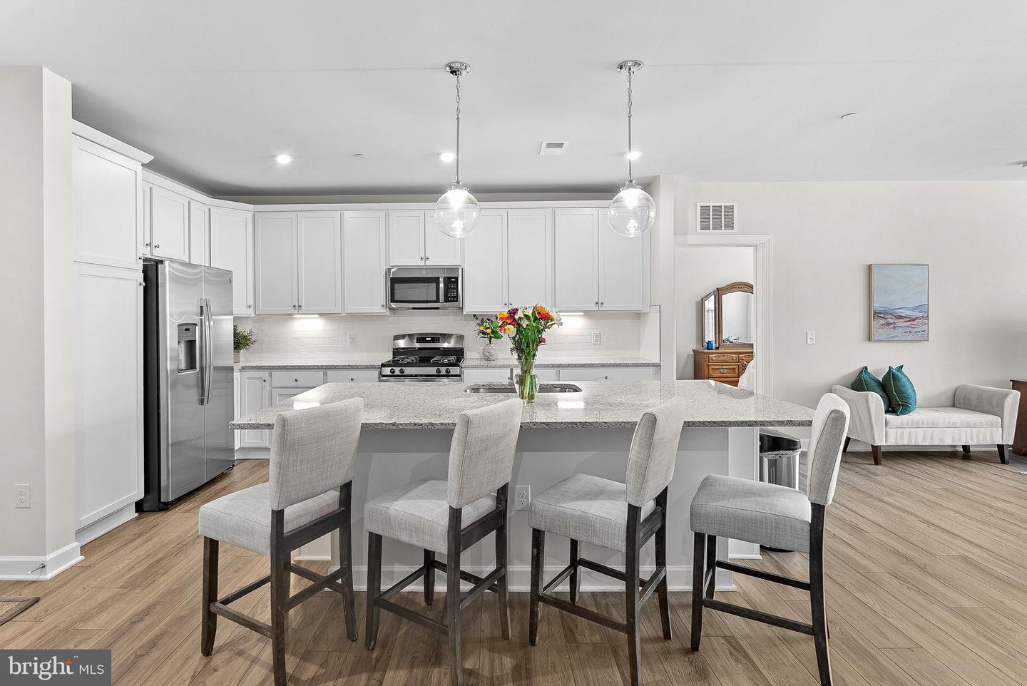 3927 FAIR RIDGE DR #305, FAIRFAX, Virginia 22033, 2 Bedrooms Bedrooms, ,2 BathroomsBathrooms,Residential,For sale,3927 FAIR RIDGE DR #305,VAFX2238866 MLS # VAFX2238866