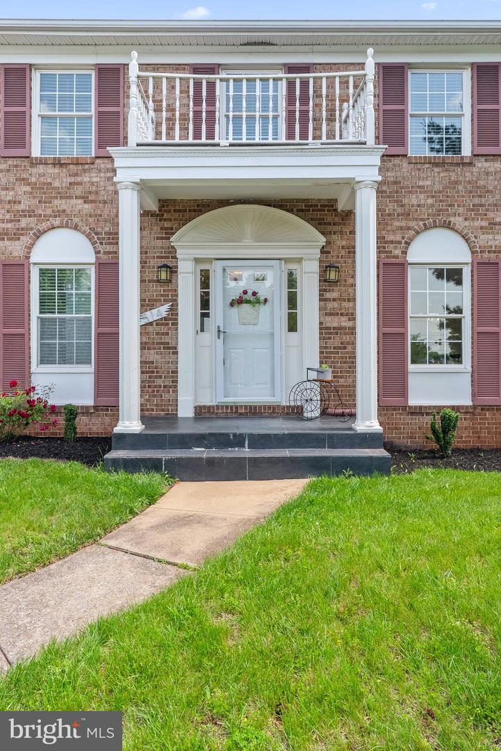 514 CARDINAL GLEN CIR, STERLING, Virginia 20164, 4 Bedrooms Bedrooms, ,3 BathroomsBathrooms,Residential,For sale,514 CARDINAL GLEN CIR,VALO2095674 MLS # VALO2095674