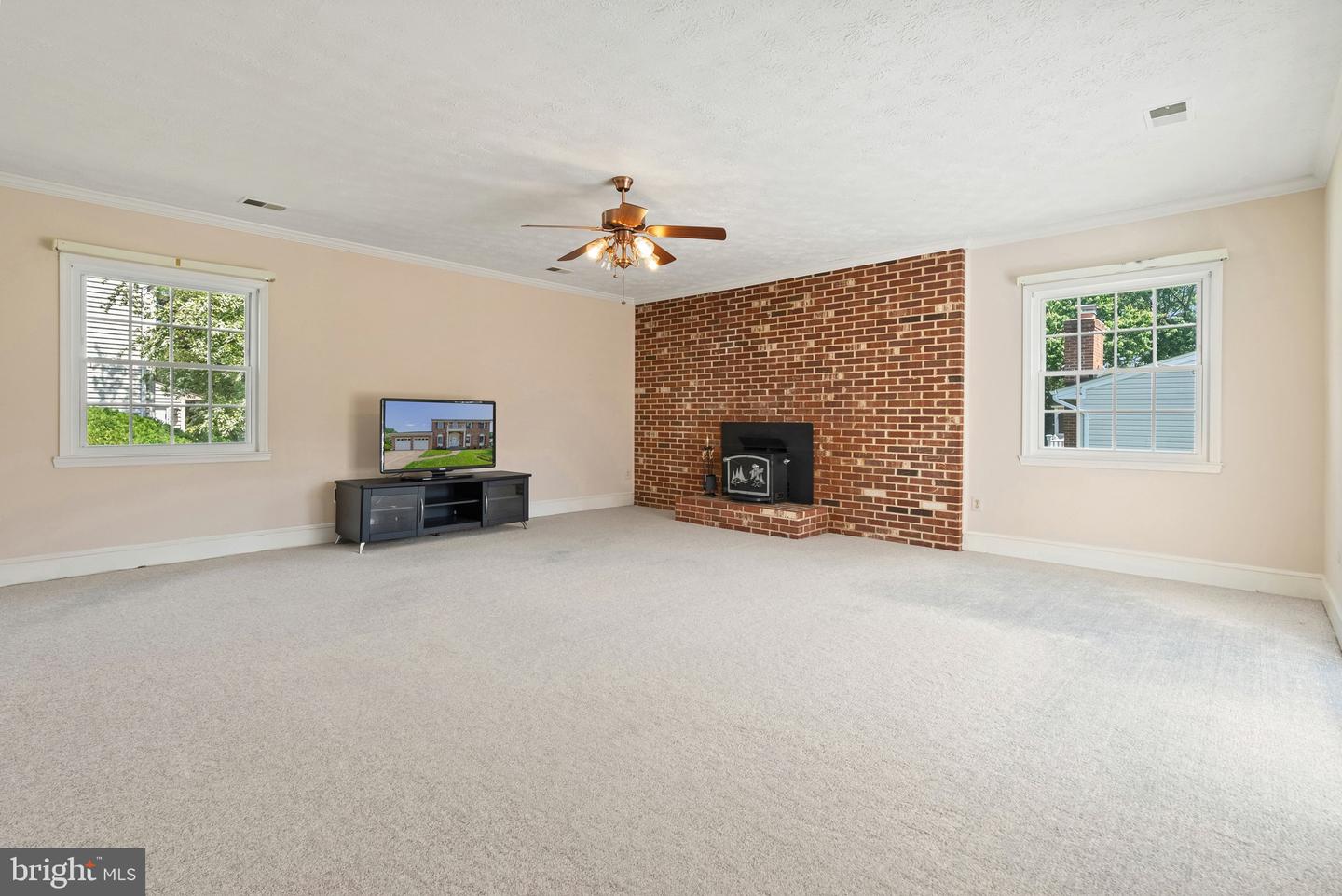 514 CARDINAL GLEN CIR, STERLING, Virginia 20164, 4 Bedrooms Bedrooms, ,3 BathroomsBathrooms,Residential,For sale,514 CARDINAL GLEN CIR,VALO2095674 MLS # VALO2095674