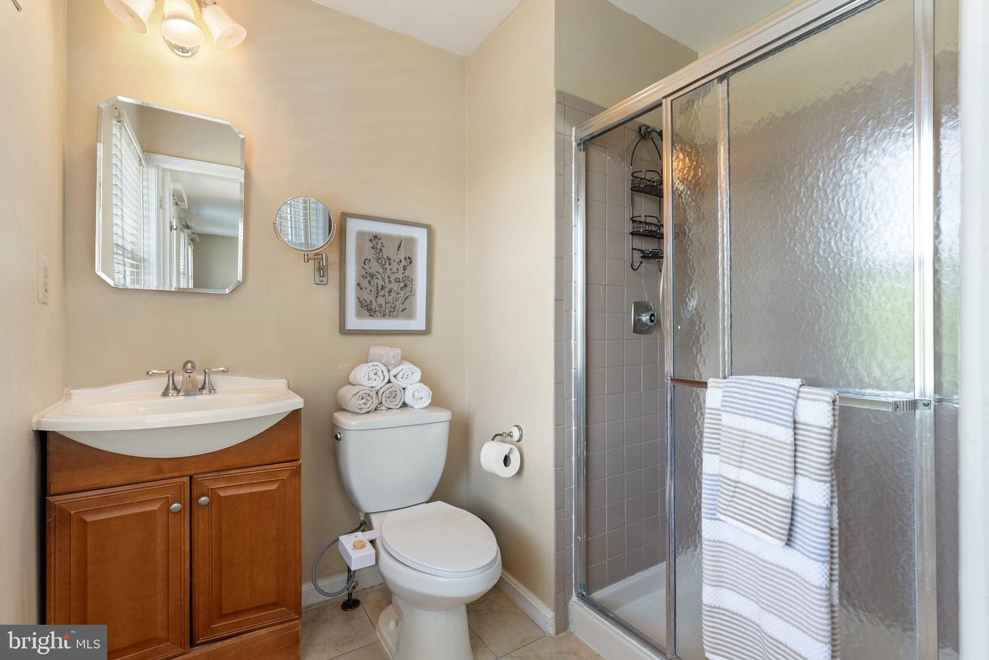 514 CARDINAL GLEN CIR, STERLING, Virginia 20164, 4 Bedrooms Bedrooms, ,3 BathroomsBathrooms,Residential,For sale,514 CARDINAL GLEN CIR,VALO2095674 MLS # VALO2095674