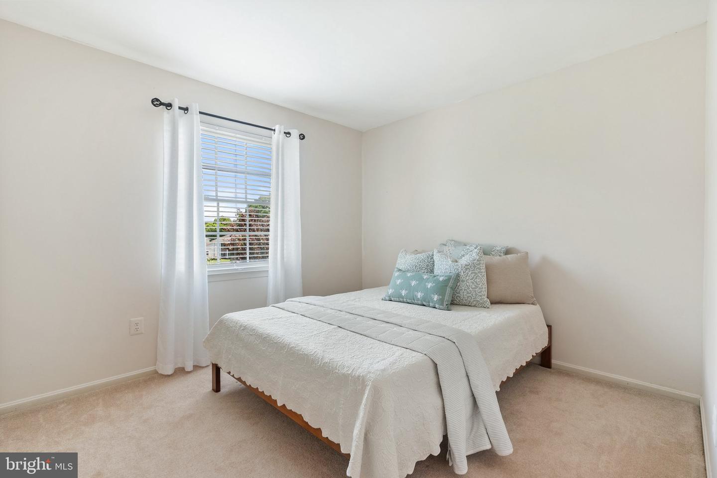514 CARDINAL GLEN CIR, STERLING, Virginia 20164, 4 Bedrooms Bedrooms, ,3 BathroomsBathrooms,Residential,For sale,514 CARDINAL GLEN CIR,VALO2095674 MLS # VALO2095674