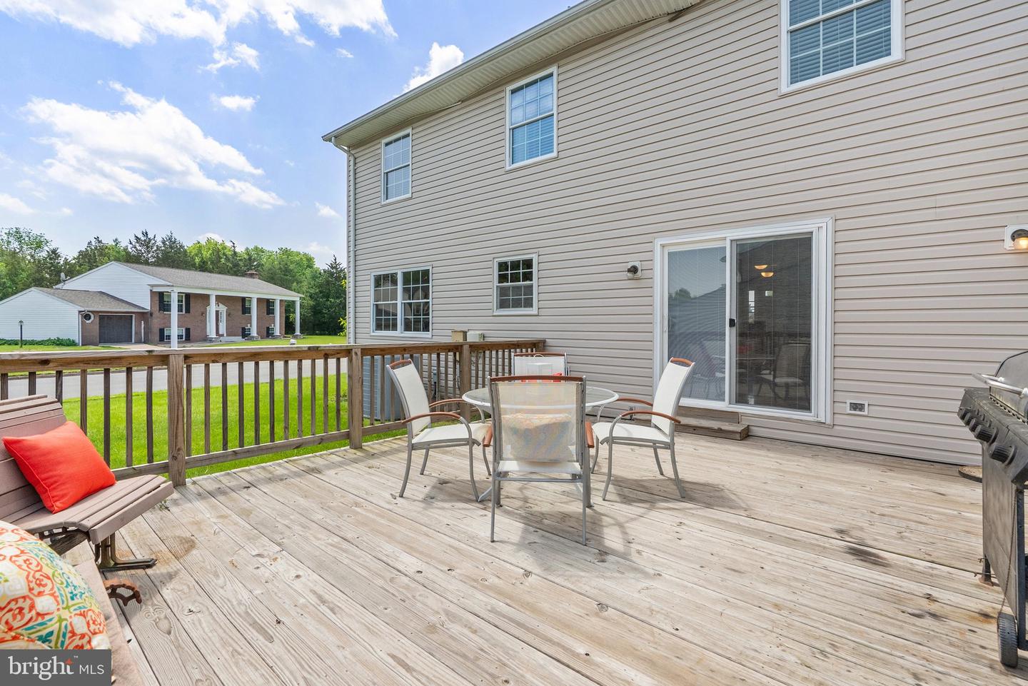 514 CARDINAL GLEN CIR, STERLING, Virginia 20164, 4 Bedrooms Bedrooms, ,3 BathroomsBathrooms,Residential,For sale,514 CARDINAL GLEN CIR,VALO2095674 MLS # VALO2095674