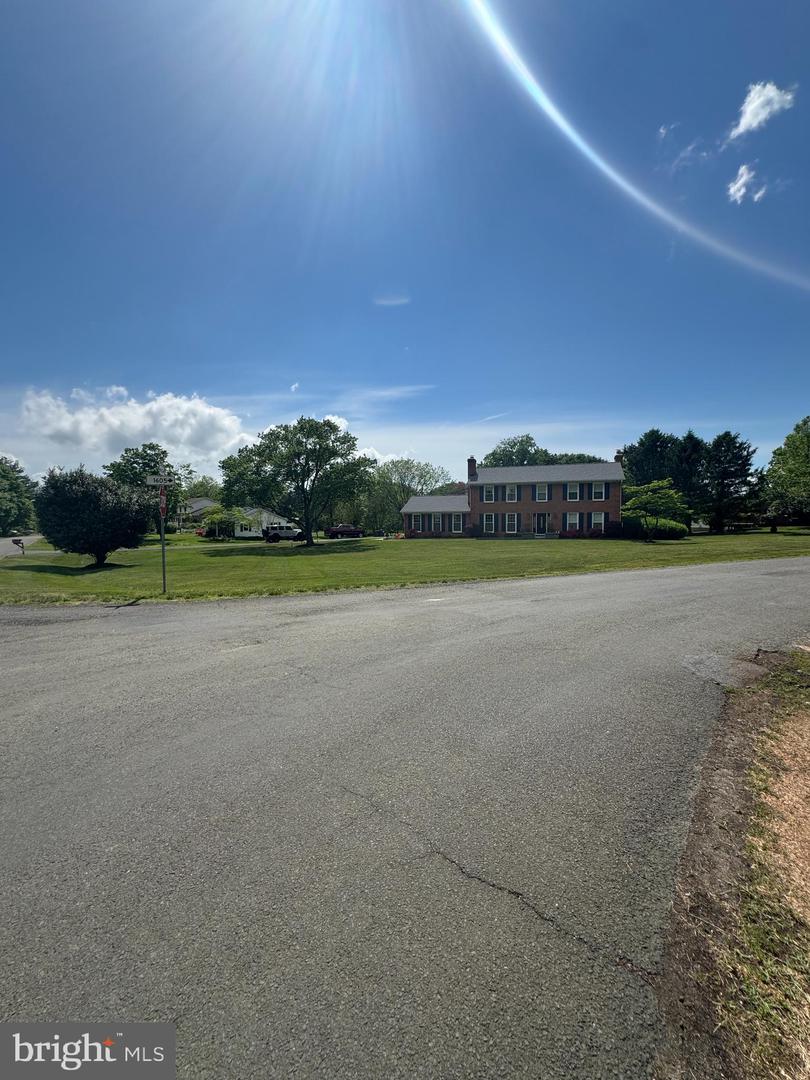 7880 SIR TOPAS DR, WARRENTON, Virginia 20186, 4 Bedrooms Bedrooms, ,2 BathroomsBathrooms,Residential,For sale,7880 SIR TOPAS DR,VAFQ2016524 MLS # VAFQ2016524