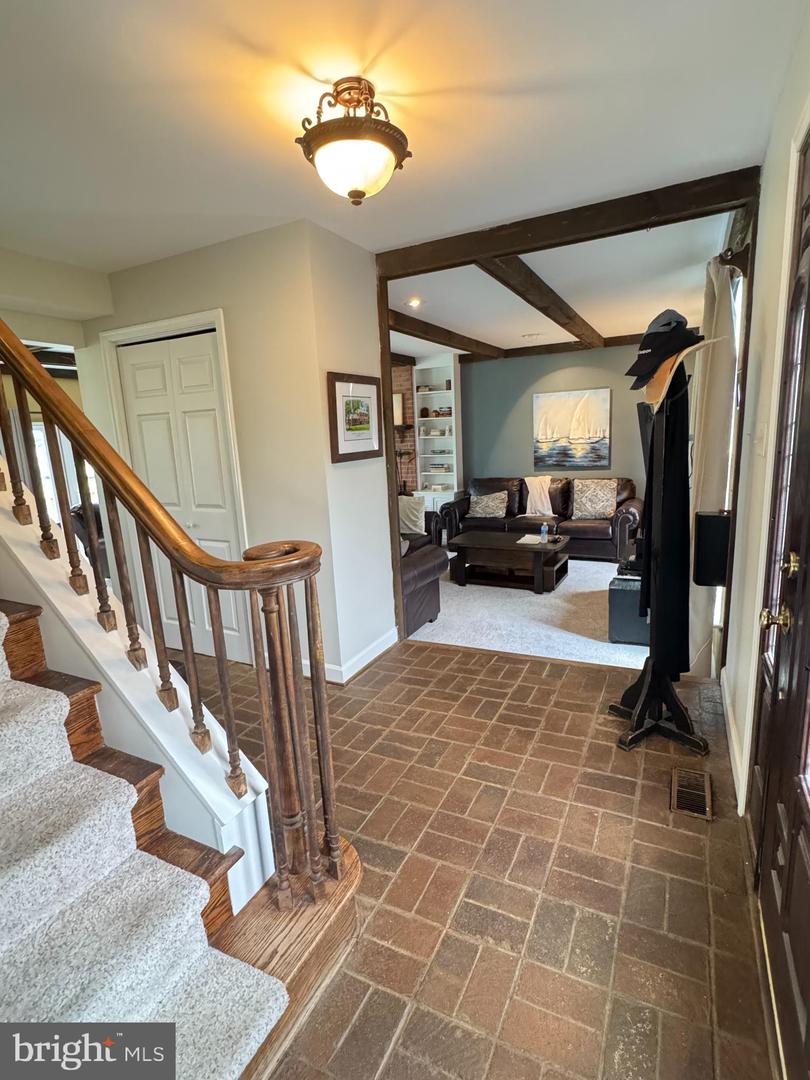 7880 SIR TOPAS DR, WARRENTON, Virginia 20186, 4 Bedrooms Bedrooms, ,2 BathroomsBathrooms,Residential,For sale,7880 SIR TOPAS DR,VAFQ2016524 MLS # VAFQ2016524