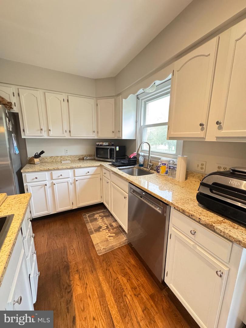 7880 SIR TOPAS DR, WARRENTON, Virginia 20186, 4 Bedrooms Bedrooms, ,2 BathroomsBathrooms,Residential,For sale,7880 SIR TOPAS DR,VAFQ2016524 MLS # VAFQ2016524