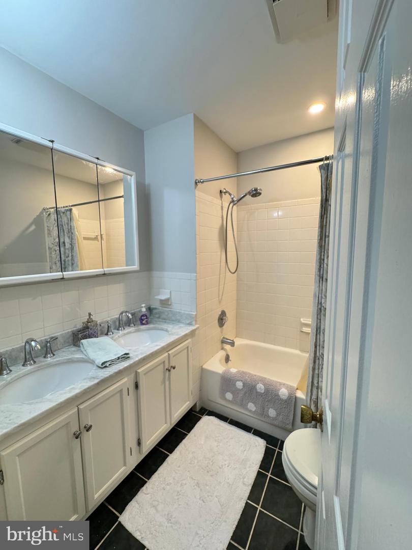 7880 SIR TOPAS DR, WARRENTON, Virginia 20186, 4 Bedrooms Bedrooms, ,2 BathroomsBathrooms,Residential,For sale,7880 SIR TOPAS DR,VAFQ2016524 MLS # VAFQ2016524