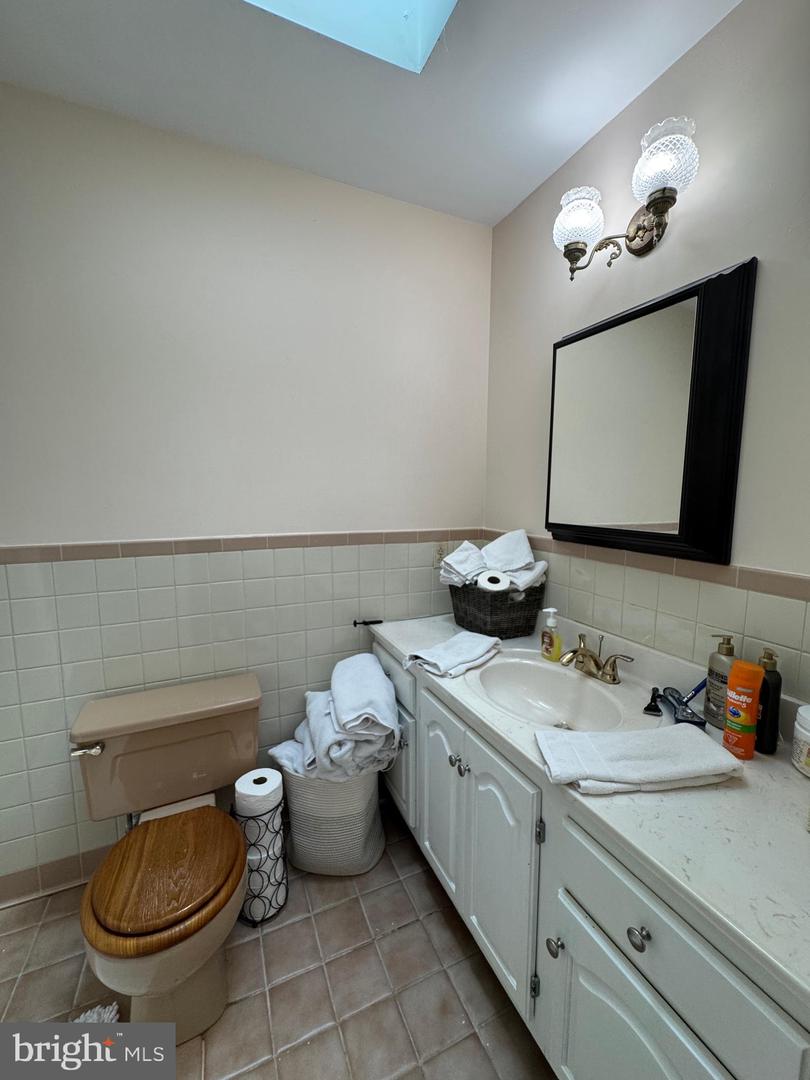 7880 SIR TOPAS DR, WARRENTON, Virginia 20186, 4 Bedrooms Bedrooms, ,2 BathroomsBathrooms,Residential,For sale,7880 SIR TOPAS DR,VAFQ2016524 MLS # VAFQ2016524