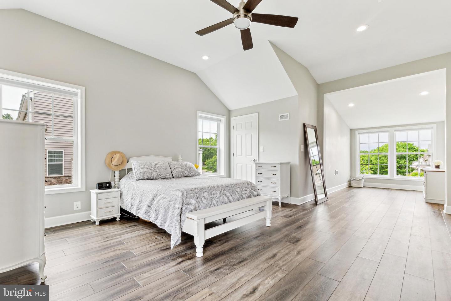 40999 WAXWING DR, LEESBURG, Virginia 20175, 5 Bedrooms Bedrooms, ,5 BathroomsBathrooms,Residential,For sale,40999 WAXWING DR,VALO2095776 MLS # VALO2095776