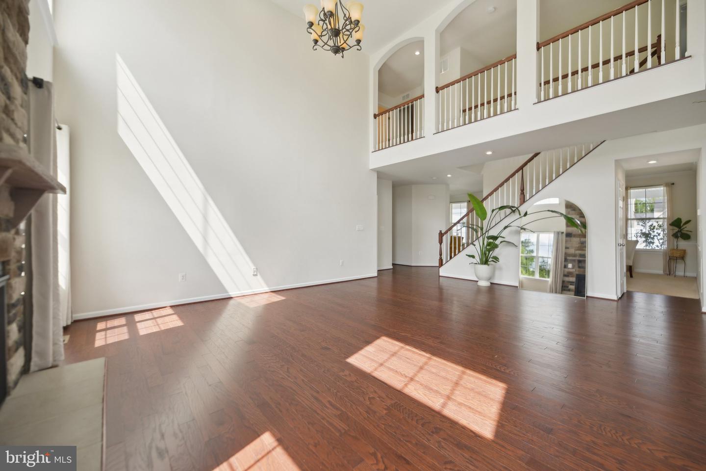 15888 AERIAL VIEW RD, WOODBRIDGE, Virginia 22193, 5 Bedrooms Bedrooms, ,4 BathroomsBathrooms,Residential,For sale,15888 AERIAL VIEW RD,VAPW2094398 MLS # VAPW2094398