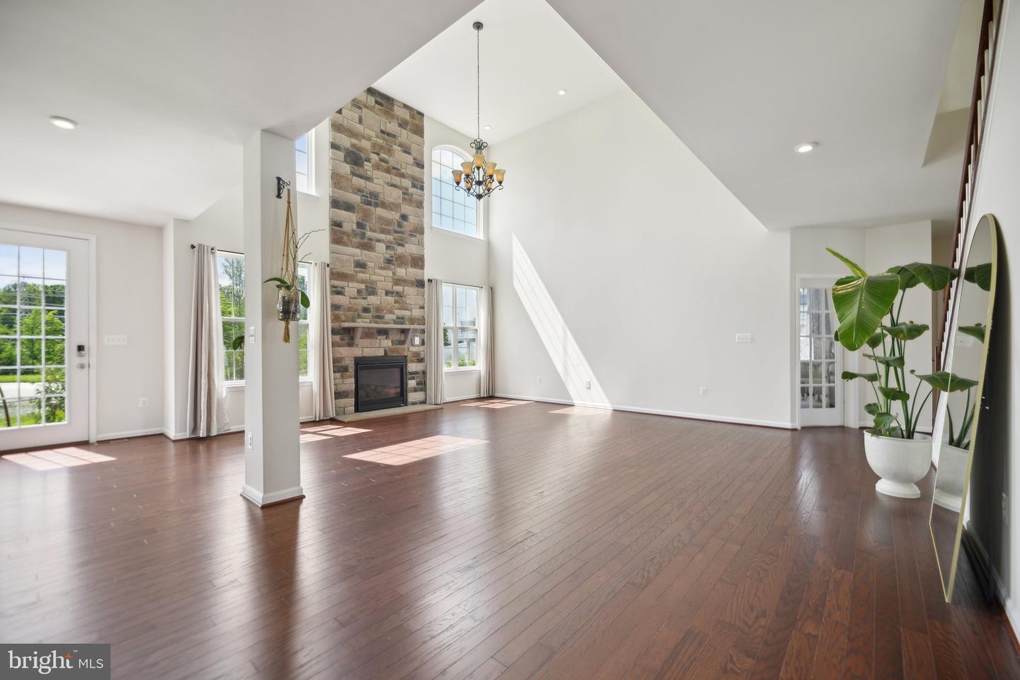 15888 AERIAL VIEW RD, WOODBRIDGE, Virginia 22193, 5 Bedrooms Bedrooms, ,4 BathroomsBathrooms,Residential,For sale,15888 AERIAL VIEW RD,VAPW2094398 MLS # VAPW2094398