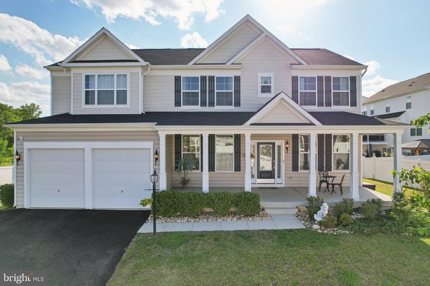 15888 AERIAL VIEW RD, WOODBRIDGE, Virginia 22193, 5 Bedrooms Bedrooms, ,4 BathroomsBathrooms,Residential,For sale,15888 AERIAL VIEW RD,VAPW2094398 MLS # VAPW2094398