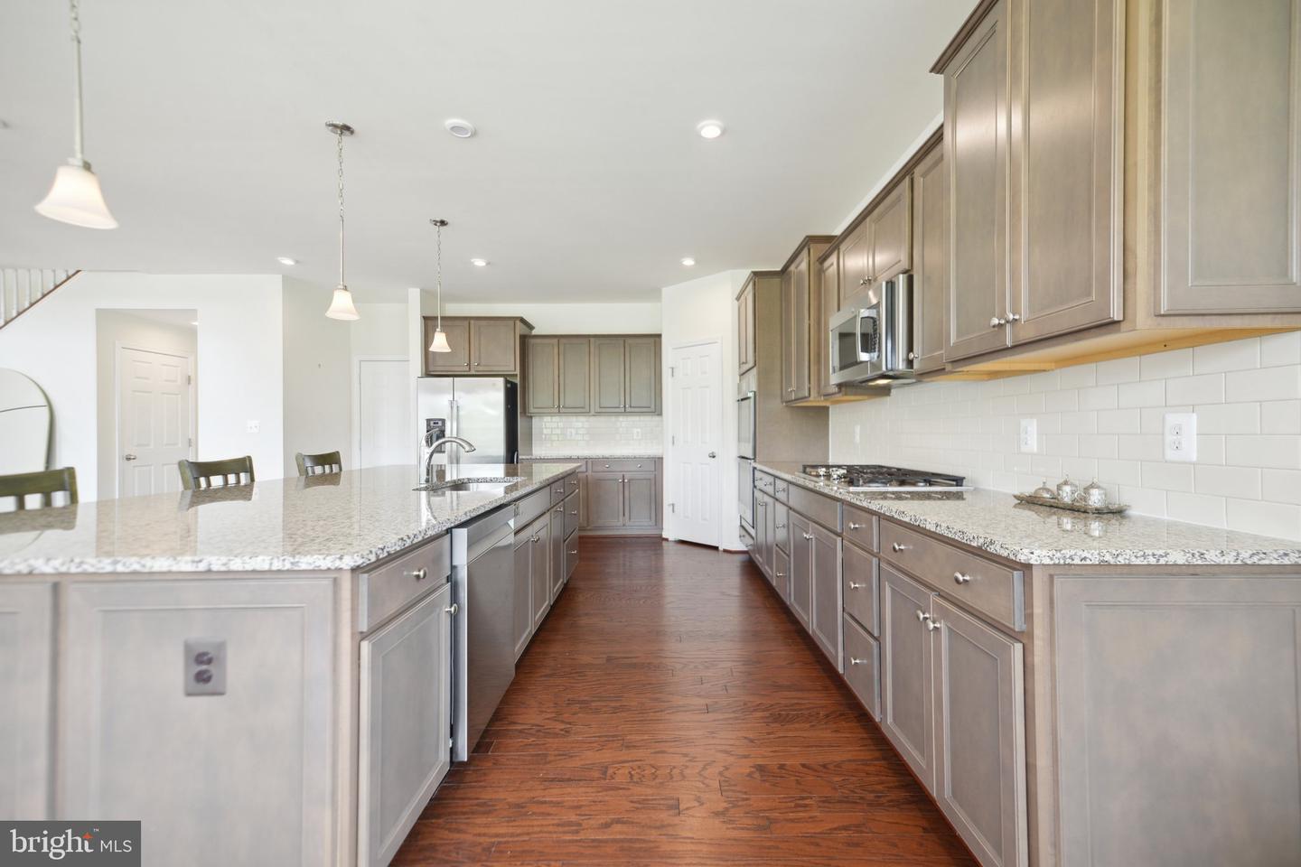 15888 AERIAL VIEW RD, WOODBRIDGE, Virginia 22193, 5 Bedrooms Bedrooms, ,4 BathroomsBathrooms,Residential,For sale,15888 AERIAL VIEW RD,VAPW2094398 MLS # VAPW2094398