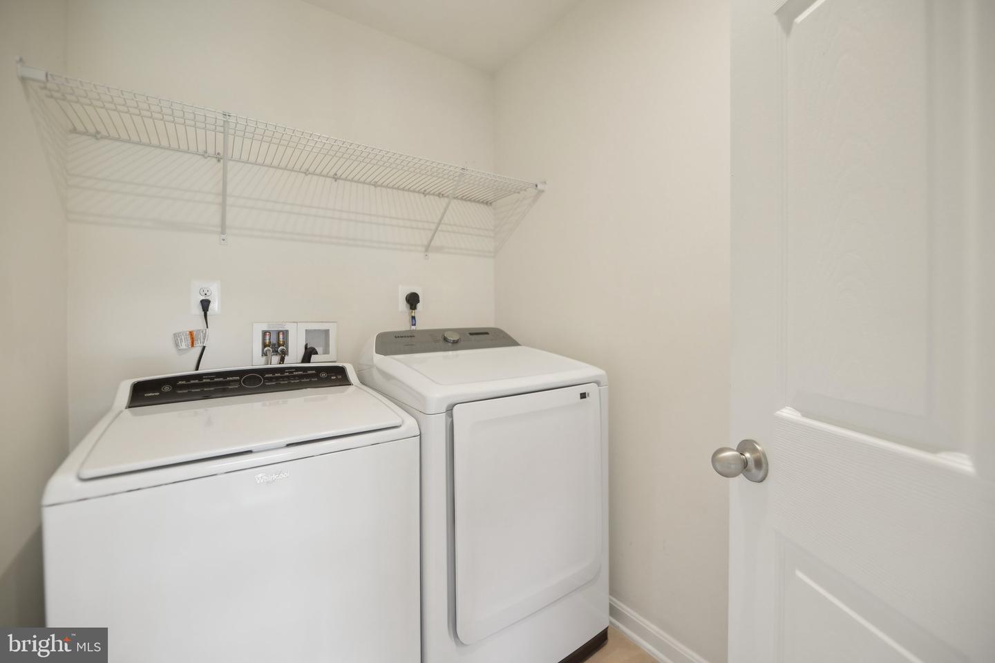 15888 AERIAL VIEW RD, WOODBRIDGE, Virginia 22193, 5 Bedrooms Bedrooms, ,4 BathroomsBathrooms,Residential,For sale,15888 AERIAL VIEW RD,VAPW2094398 MLS # VAPW2094398