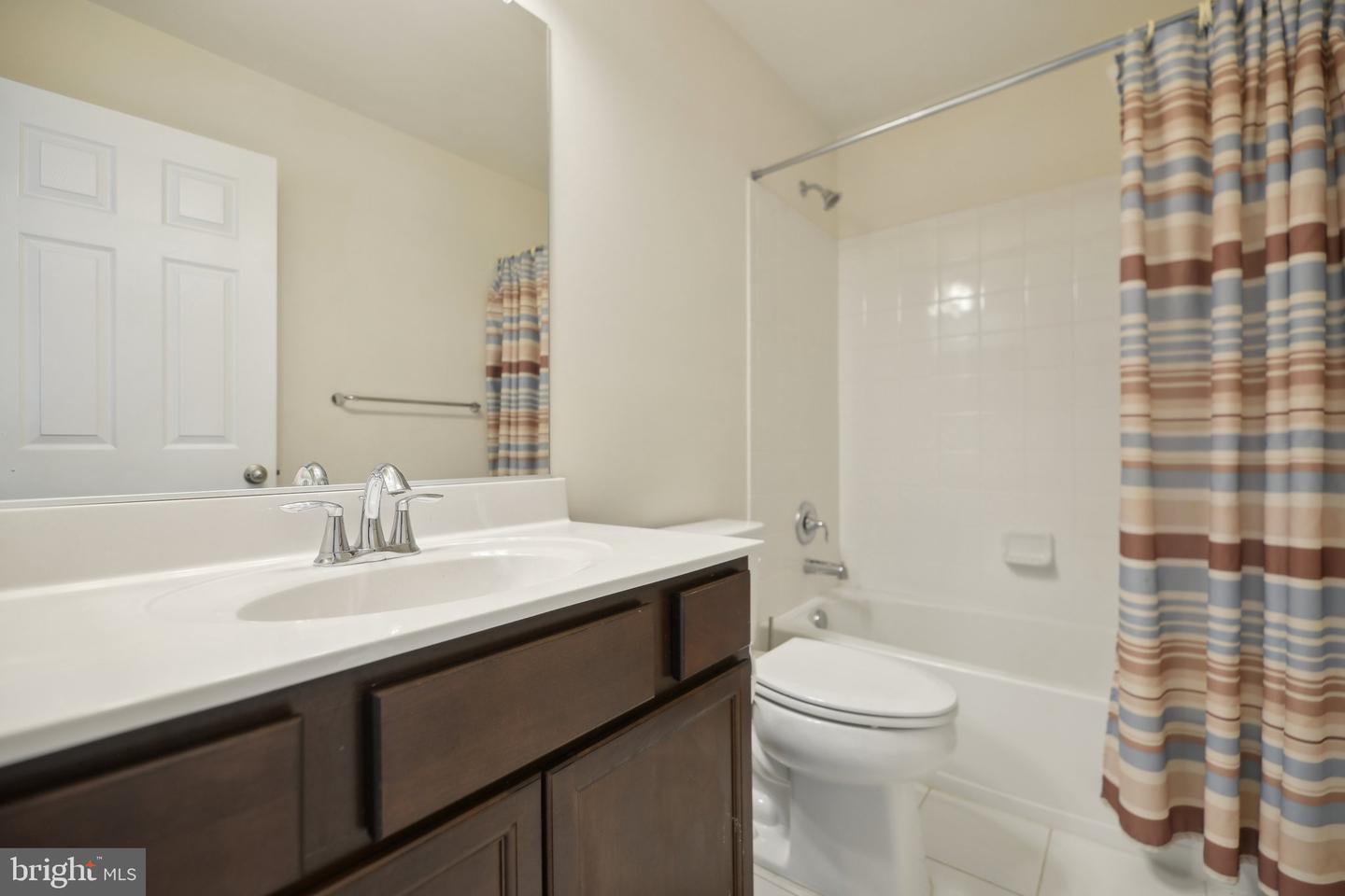 15888 AERIAL VIEW RD, WOODBRIDGE, Virginia 22193, 5 Bedrooms Bedrooms, ,4 BathroomsBathrooms,Residential,For sale,15888 AERIAL VIEW RD,VAPW2094398 MLS # VAPW2094398