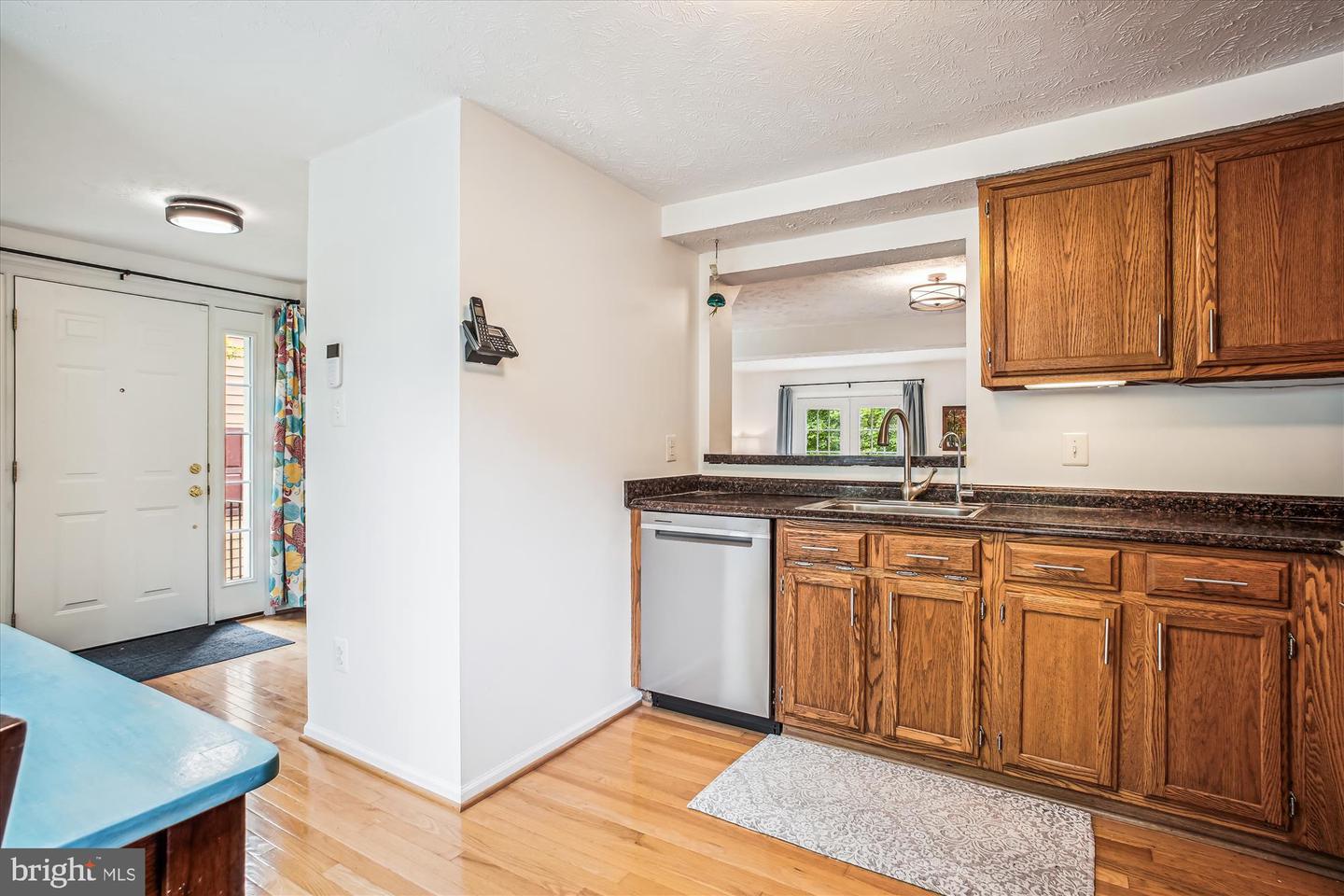 1559 AUTUMN RIDGE CIR, RESTON, Virginia 20194, 2 Bedrooms Bedrooms, ,3 BathroomsBathrooms,Residential,For sale,1559 AUTUMN RIDGE CIR,VAFX2239950 MLS # VAFX2239950