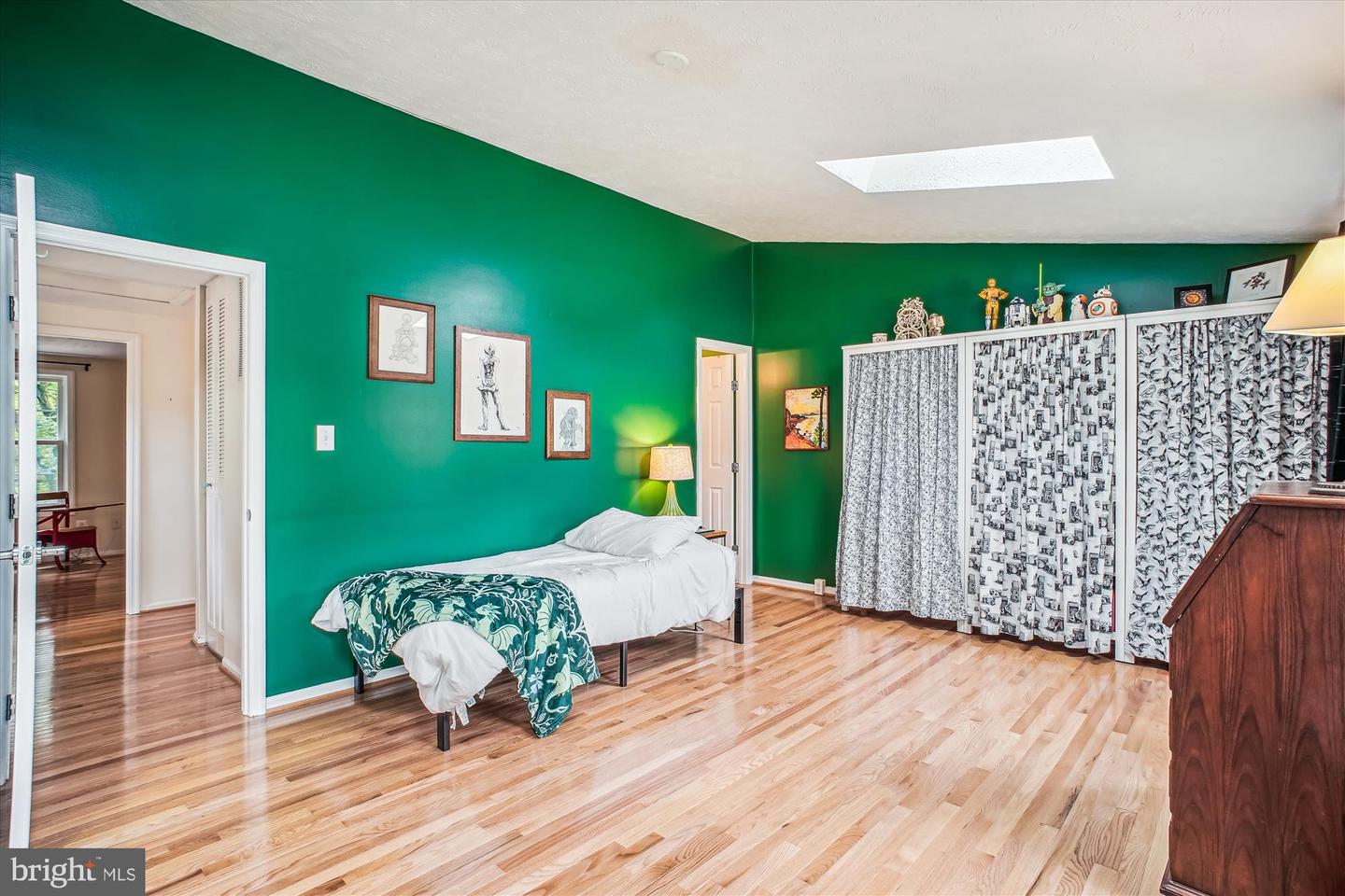 1559 AUTUMN RIDGE CIR, RESTON, Virginia 20194, 2 Bedrooms Bedrooms, ,3 BathroomsBathrooms,Residential,For sale,1559 AUTUMN RIDGE CIR,VAFX2239950 MLS # VAFX2239950