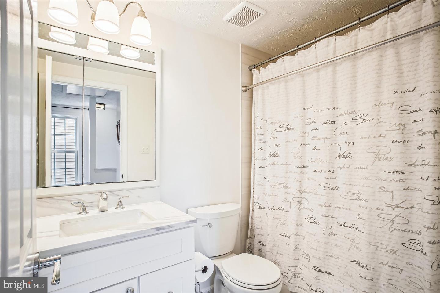 1559 AUTUMN RIDGE CIR, RESTON, Virginia 20194, 2 Bedrooms Bedrooms, ,3 BathroomsBathrooms,Residential,For sale,1559 AUTUMN RIDGE CIR,VAFX2239950 MLS # VAFX2239950
