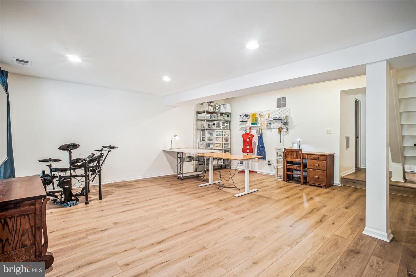 1559 AUTUMN RIDGE CIR, RESTON, Virginia 20194, 2 Bedrooms Bedrooms, ,3 BathroomsBathrooms,Residential,For sale,1559 AUTUMN RIDGE CIR,VAFX2239950 MLS # VAFX2239950